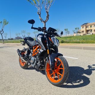 KTM Duke 390 (2022) - 9900km