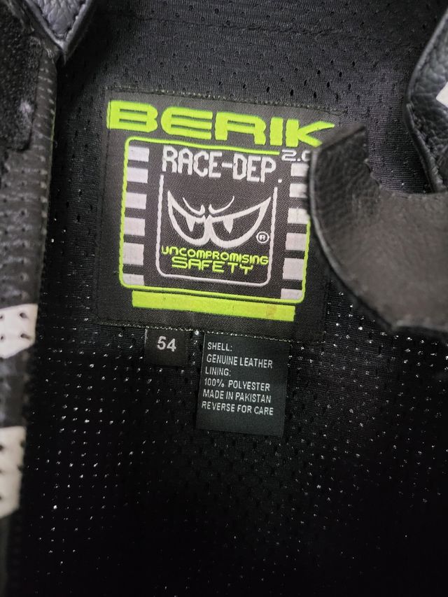 Mono 2 piezas Berik talla 54