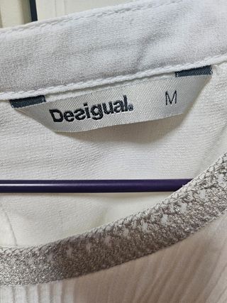 Blusa blanca Desigual
