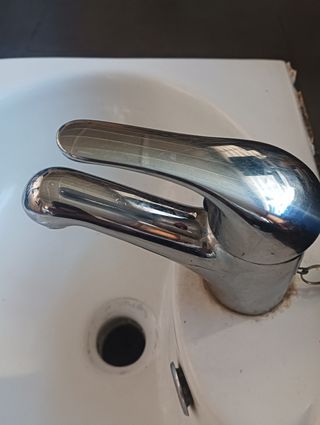 Lavabo "roca" más grifo,y sifón