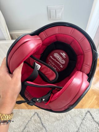 Casco de moto con visera solar