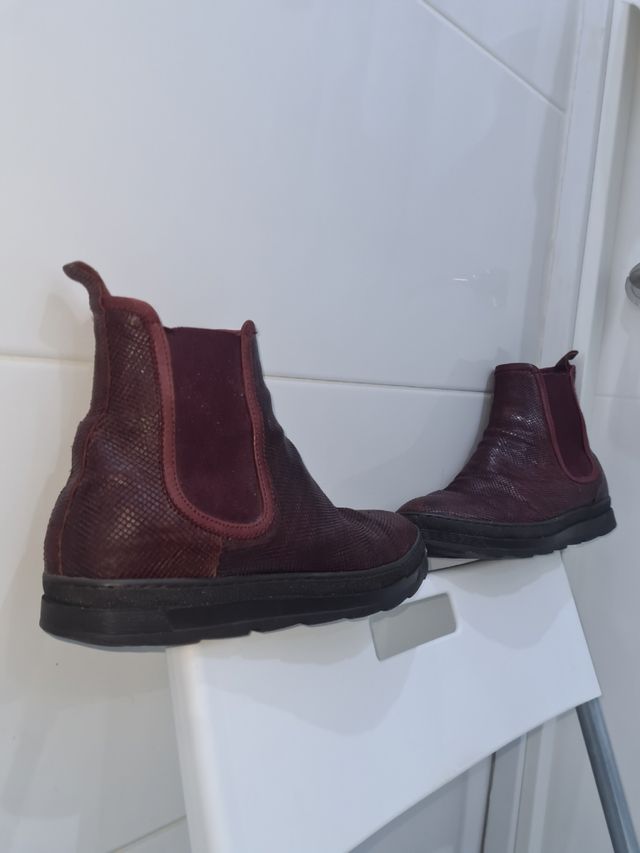 Botines de la marca Gommus