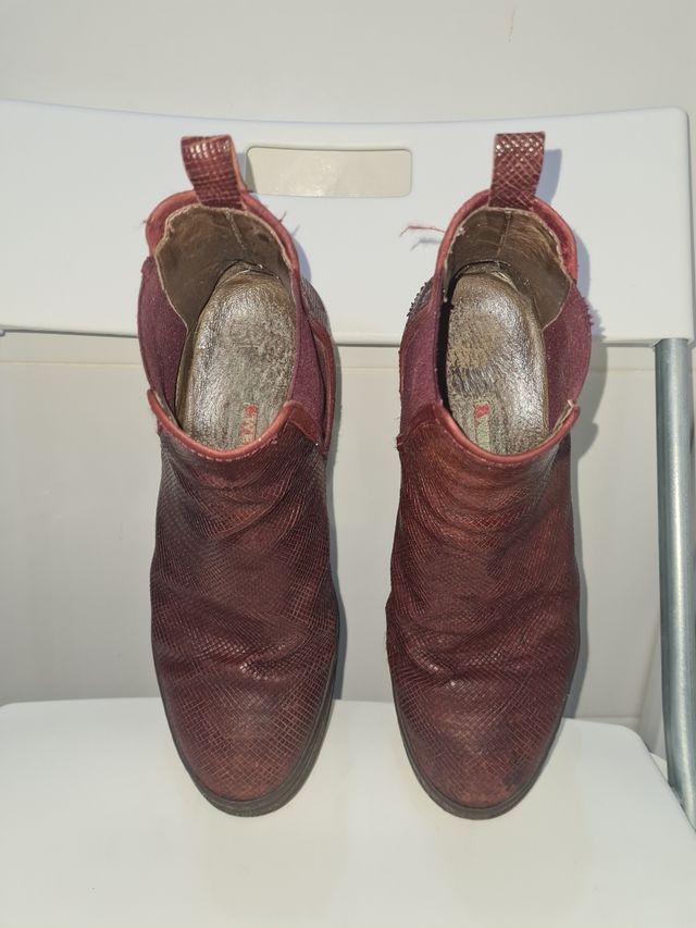 Botines de la marca Gommus