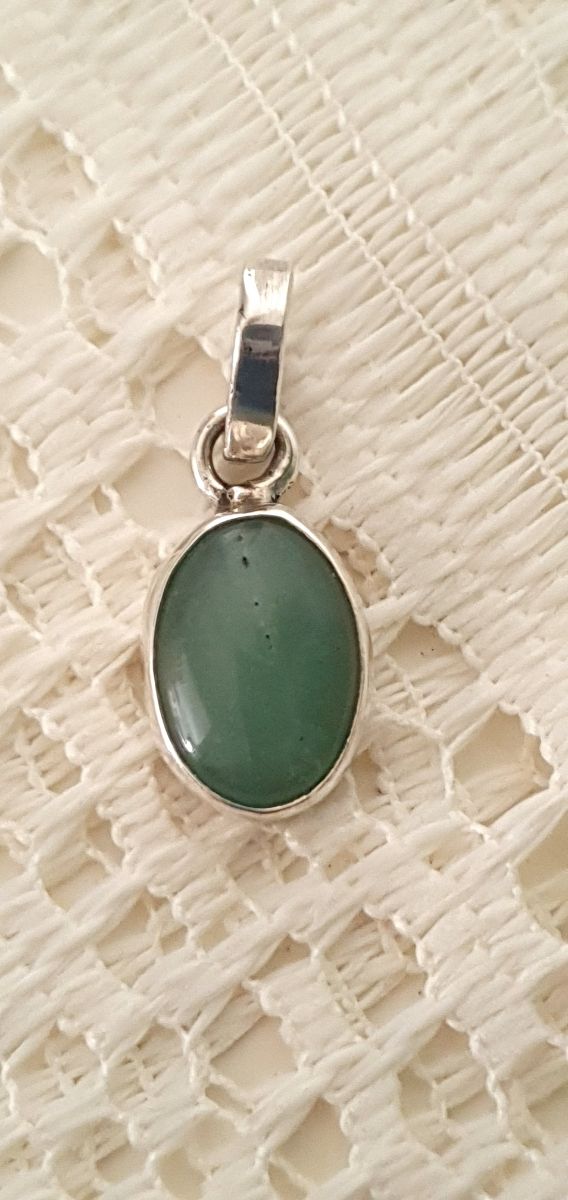 Colgante de plata con aventurina verde