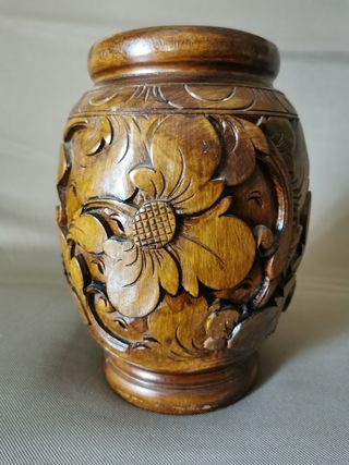 Vaso legno intagliato