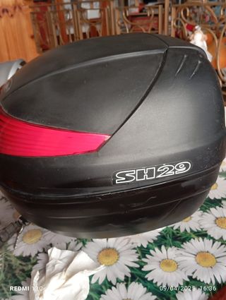 Baule per moto con chiave