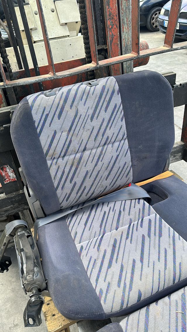 ASIENTOS TRASEROS TOYOTA LAND CRUISER