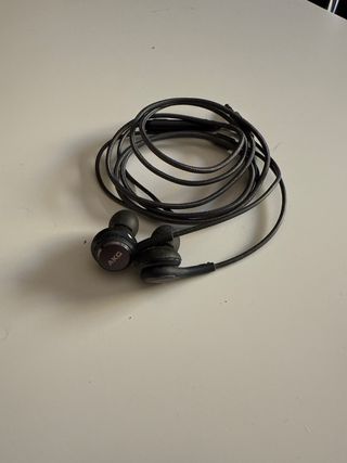 Auriculares AKG negros