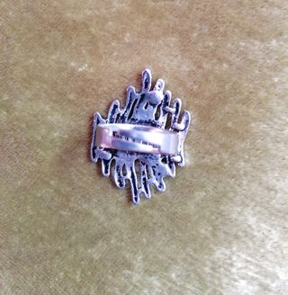 Anillo con corazón negro