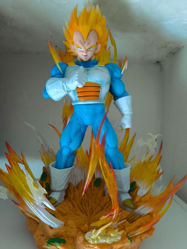 Figura Vegeta Super Saiyan