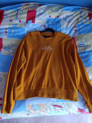 Sudadera Bershka Mostaza