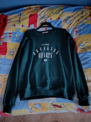Sudadera verde Stradivarius