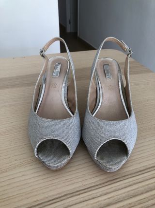 Zapatos fiesta plateados talla 40