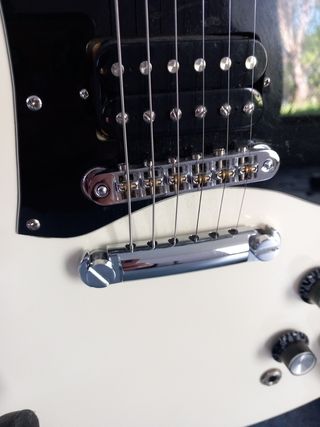 Guitarra tipo Gibson sg de luthier