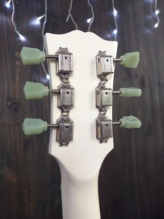 Guitarra tipo Gibson sg de luthier