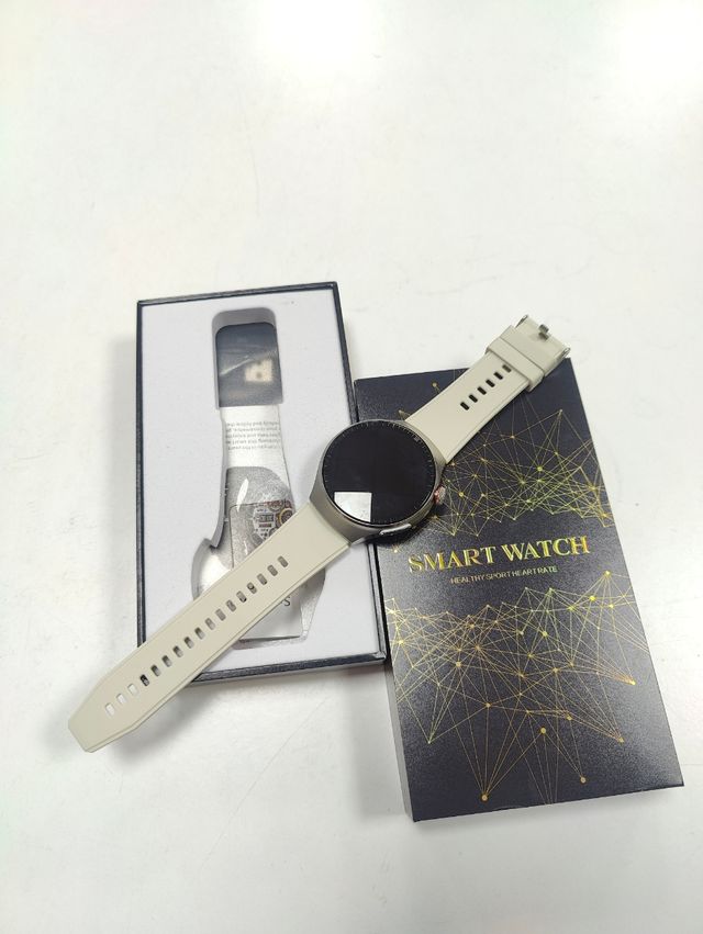Smartwatch Beige y Plata