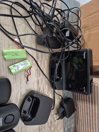 3 Teléfonos Gigaset AL110 inalámbricos