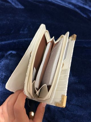 Monedero Guess beige - Marrón