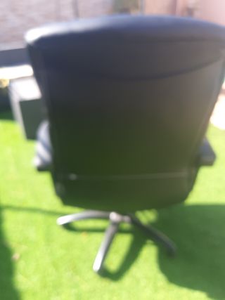 Sillón oficina - Piel sintética negra