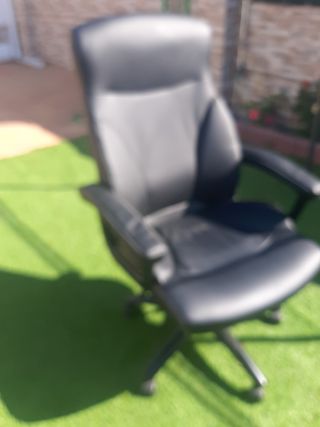 Sillón oficina - Piel sintética negra