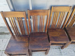 6 Sillas de madera de segunda mano.