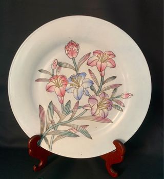 Plato Chino - Lirios Pintados a Mano