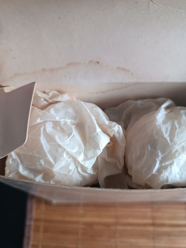 Jabonera porcelana y tres jabones vintag