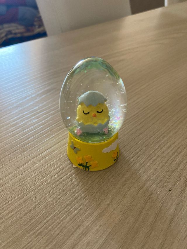 Pallina neve Primaverile pulcino