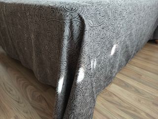 Colcha cama 150 Cortina y dos fundas cojines.