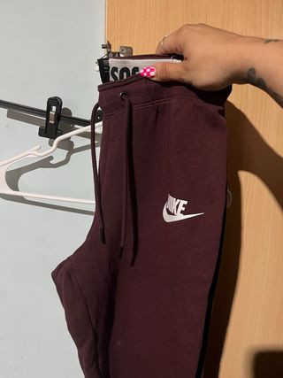 Chándal Nike marrón talla 4