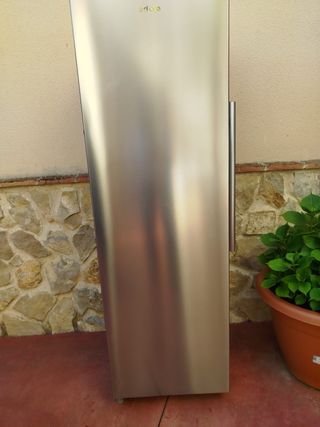 Frigorífico 180cm inoxidable averiado