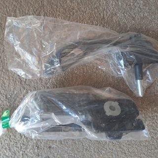 10+ Rodillos puerta aluminio + pomo