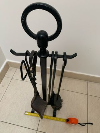 Antiguo juego herramientas chimenea