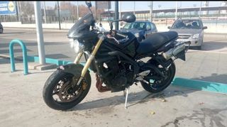 Triumph street triple 675