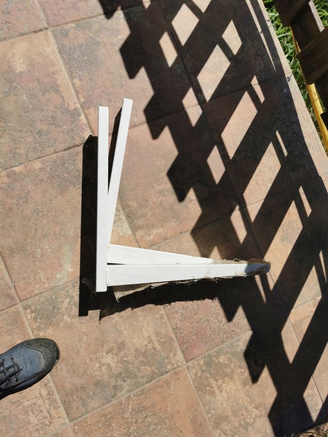 Escuadras aire acondicionado (Nuevas)