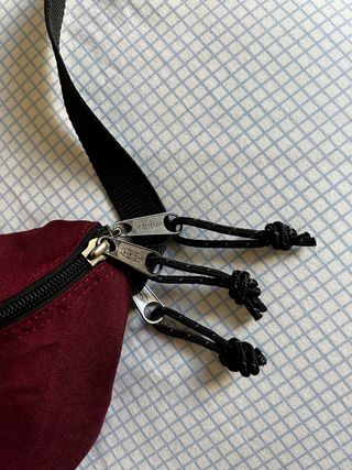 Riñonera Eastpak granate