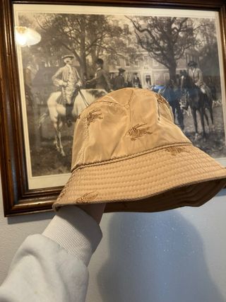 Cappello estivo beige