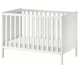 Cuna SUNDVIK Ikea y colchón Ecus Kids