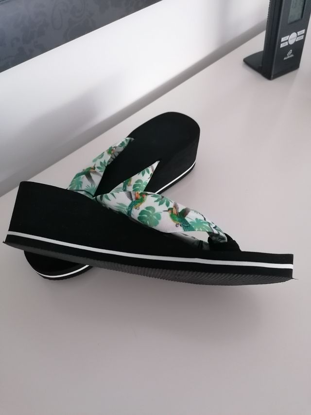 Chanclas cuña. N 37