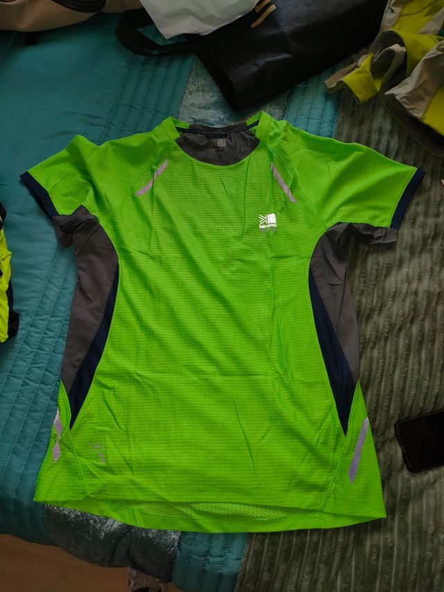 Ropa de deporte  camisetas técnicas