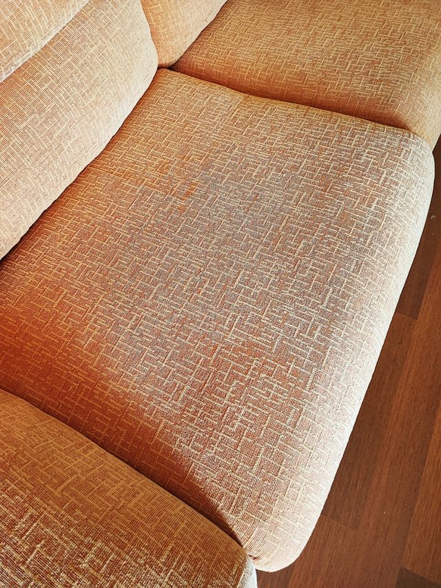 Divano a 3 posti in ottime condizioni