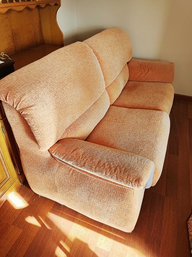 Divano a 3 posti in ottime condizioni