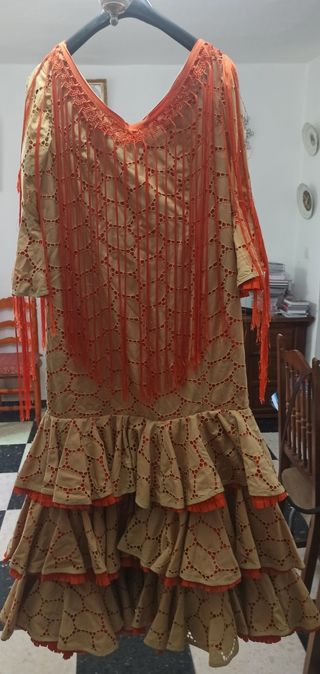 Traje de gitana artesanal