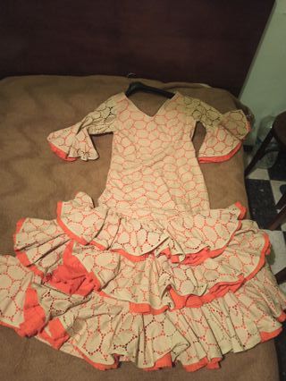 Traje de gitana artesanal