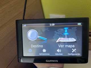 GPS Garmin nüvi 55 con soporte y cargador