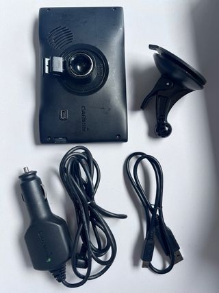 GPS Garmin nüvi 55 con soporte y cargador