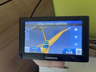 GPS Garmin nüvi 55 con soporte y cargador