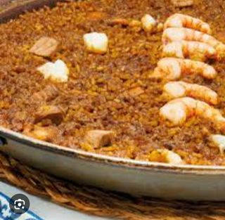 Equipo de cocina y camareros para fiesta