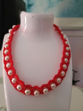 Collana perle rosse e bianche