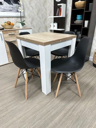 NUEVA MESA EXTENSIBLE CON SILLAS ESPACIOS PEQUEÑOS